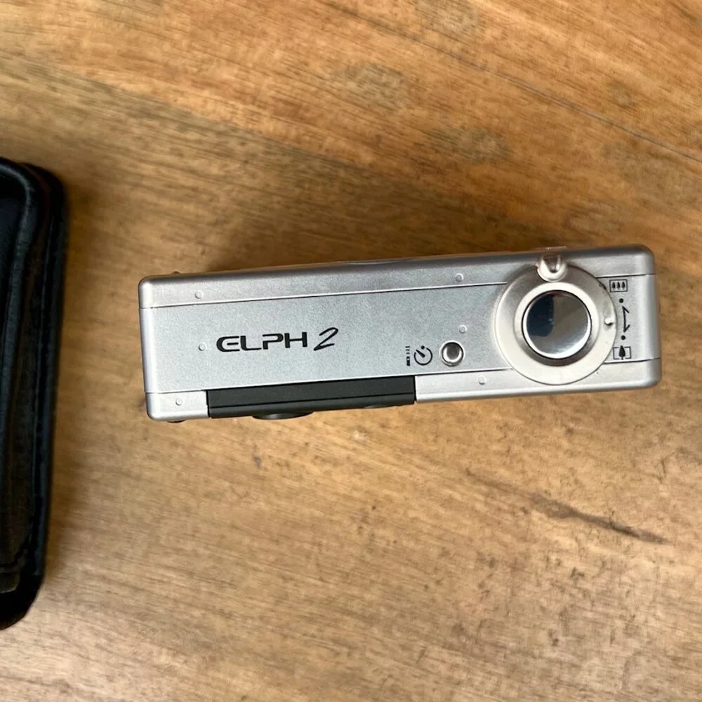 Canon Elph2 APS Point & Shoot Film Camera w Original Case Photography